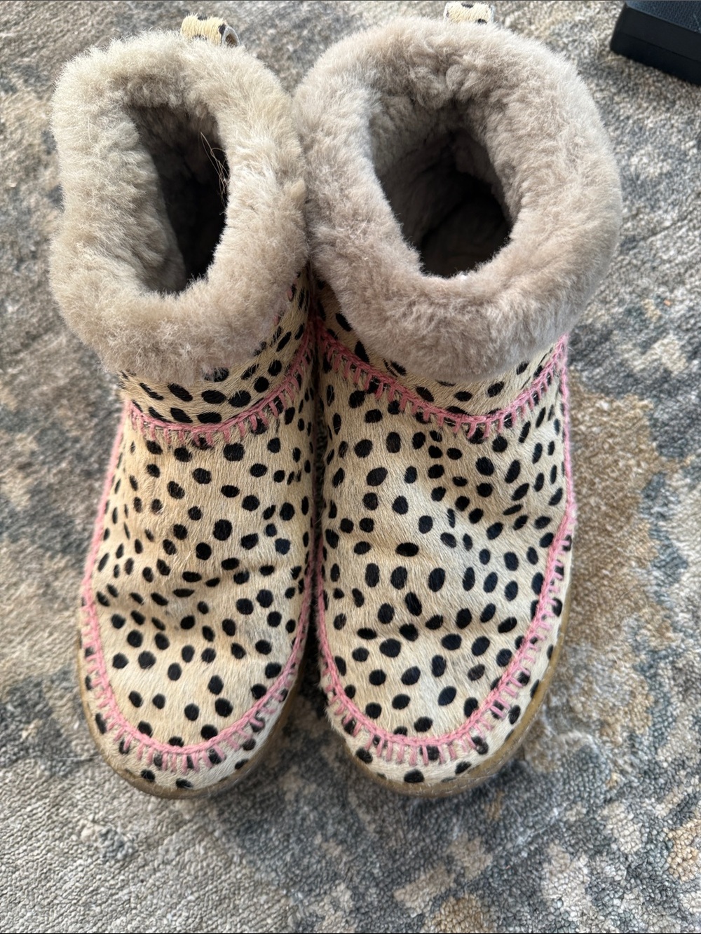 laidbacklondon Shearling Spotted Bootie with Pink Stitching